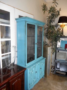 Turquoise_blue_small_hutch_painted_furniture_vcp_01