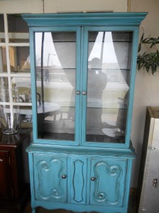 Turquoise_blue_small_hutch_painted_furniture_vcp_02