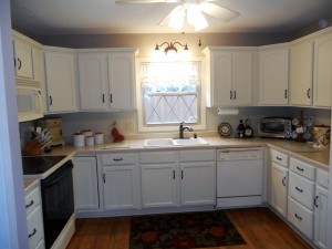 antique_white_painted_kitchen_cabinets_after_jan_2016_01